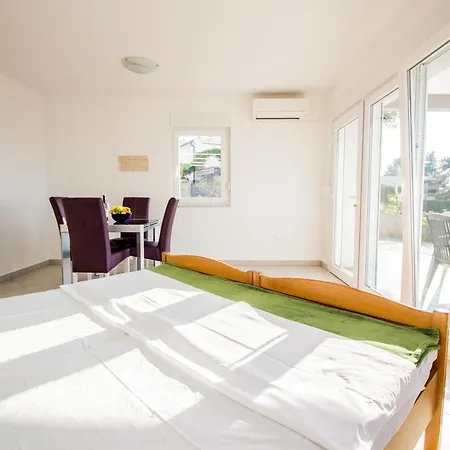 Apartamento Milka 1 *