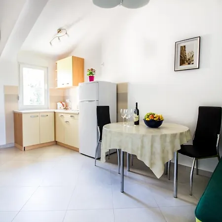 Milka 1 Apartamento *