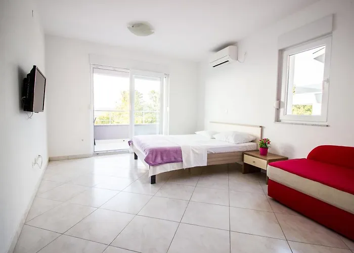 Apartman Milka 1 *