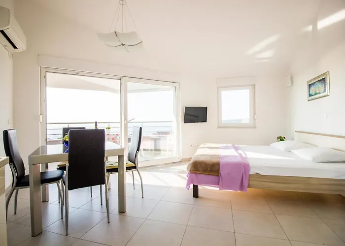Milka 1 Apartman Njivice